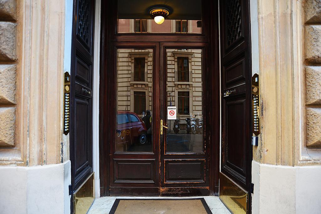 Deko Rome Acomodação com café da manhã Exterior foto